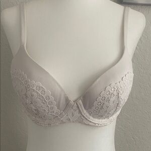 Victoria's Secret Lace accent Underwire Bra